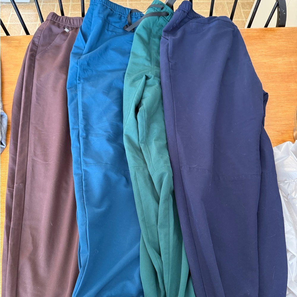 Figs Jogger style Scrub Bottom